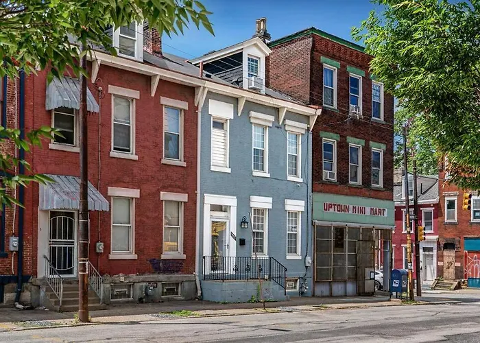 Cozy With King Beds - Short Drive To Holiday home Pittsburgh