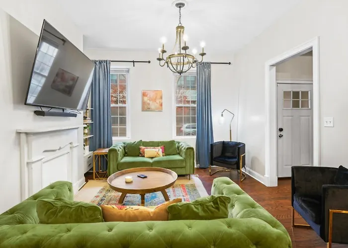 Holiday home Cozy With King Beds - Short Drive To