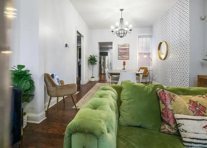 Cozy With King Beds - Short Drive To Holiday home