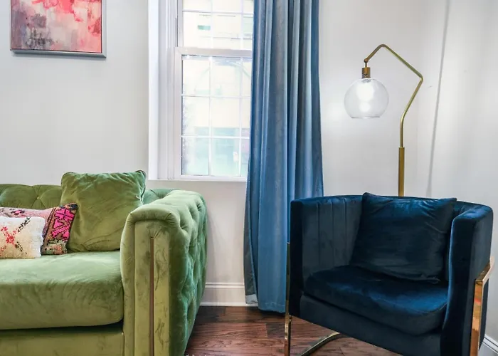 Holiday home Cozy With King Beds - Short Drive To *